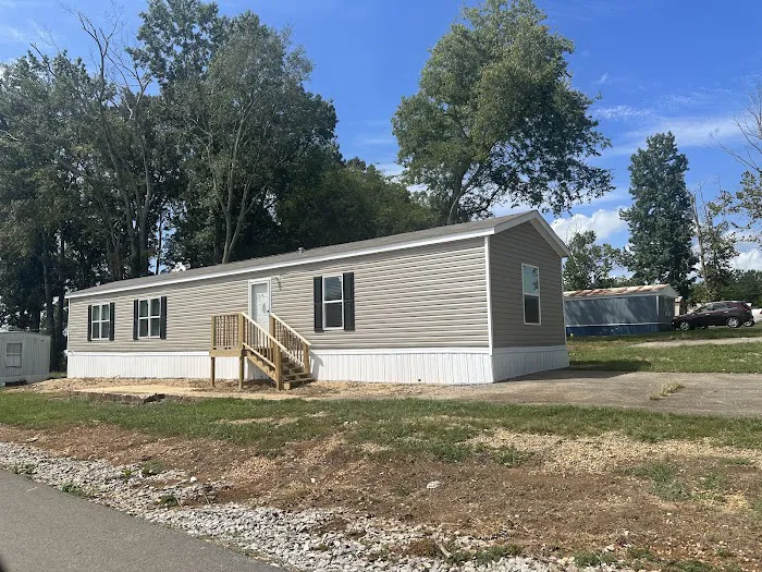 Town & Country Mobile Home Community Picture 1