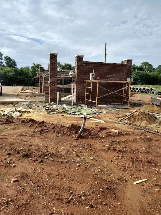 Eastwood Hills Picture 8