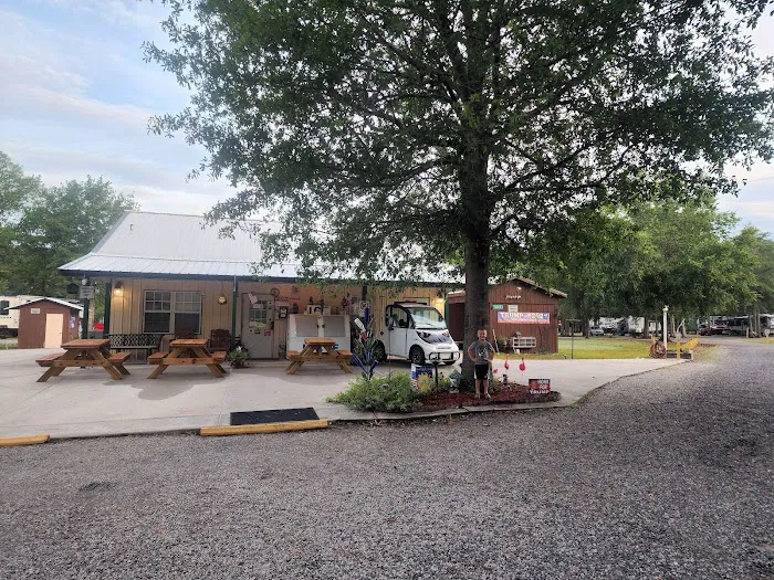 Jolly Acres Camp & Storage Picture 3