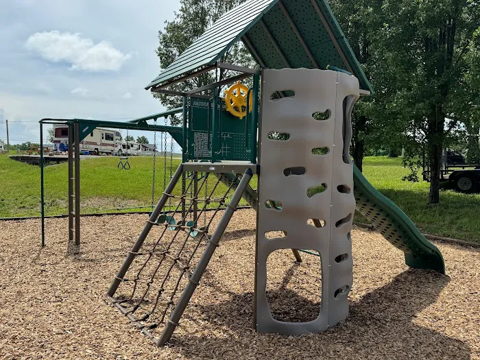 Park Paradise RV Campground Picture 6