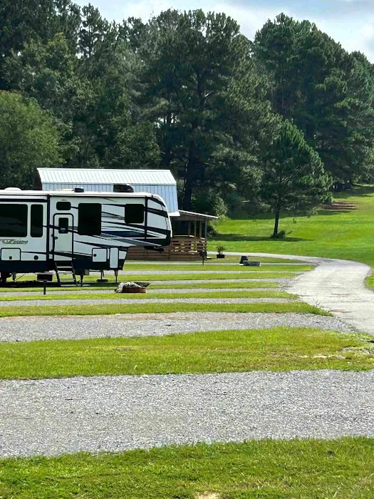 Wanee Lake Golf & RV Park | Outdoor Adventure Retreats Picture 8
