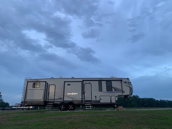 Escape With Us RV Resort Picture 2