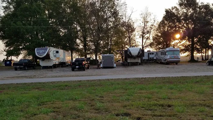 Red Dog campground and Rv Park Picture 6
