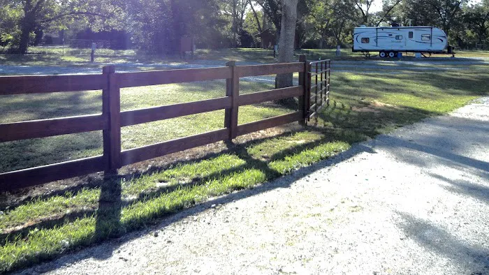 City Limits RV Resort Picture 9