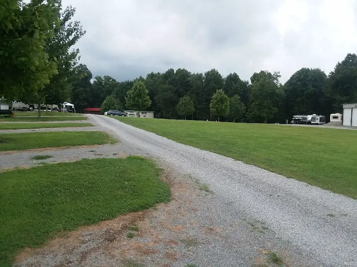 Paradise Cove Campground & RV Park Picture 4