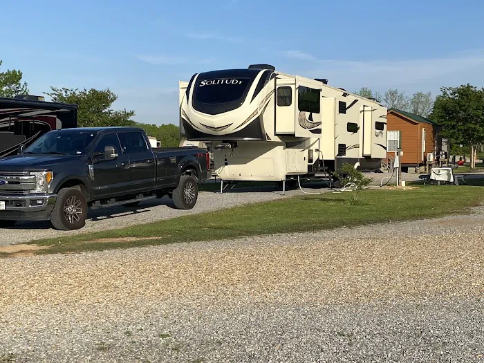Montgomery South RV Park & Cabins Picture 2