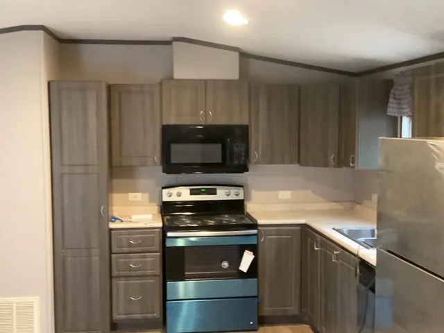 Pleasant Hill Mobile Home Community Picture 6