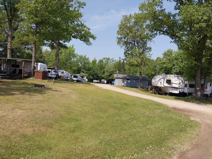 Artesia Beach Campground and Marina Picture 2