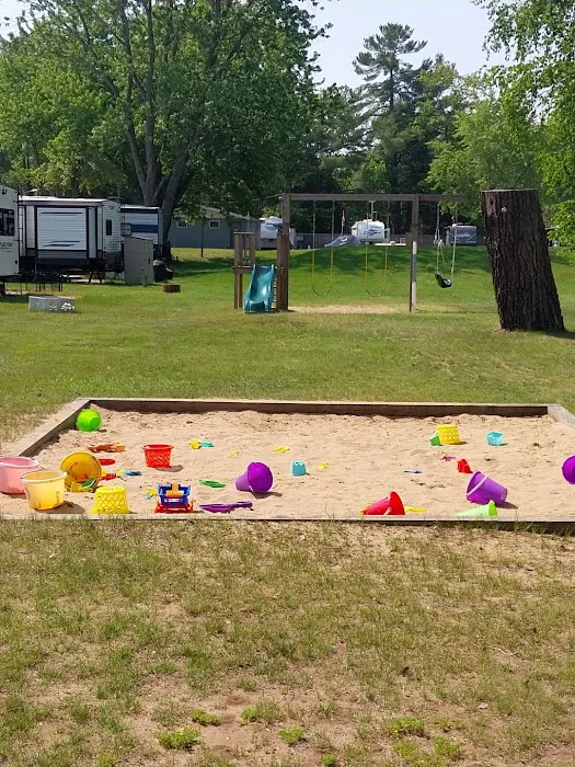 Artesia Beach Campground and Marina Picture 4