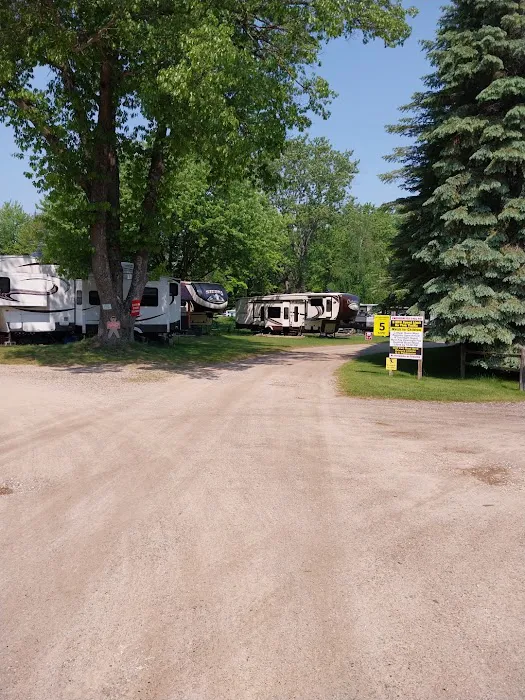 Artesia Beach Campground and Marina Picture 7