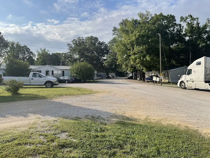 Booneville Residence and Mobile Park Picture 4