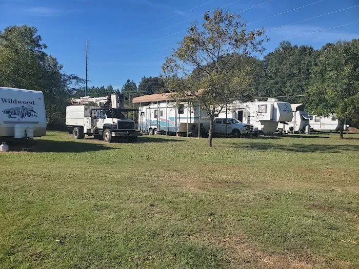 Shelby's RV Park Picture 2