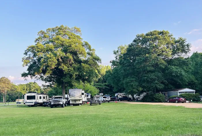 B&B RV Park Picture 1