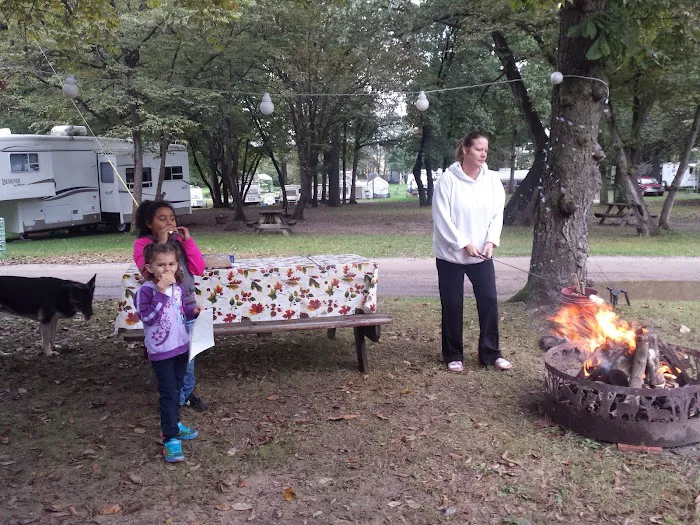 Dream Acres Camp Ground Picture 4