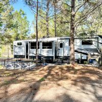 Livin On Wheels RV Park ico