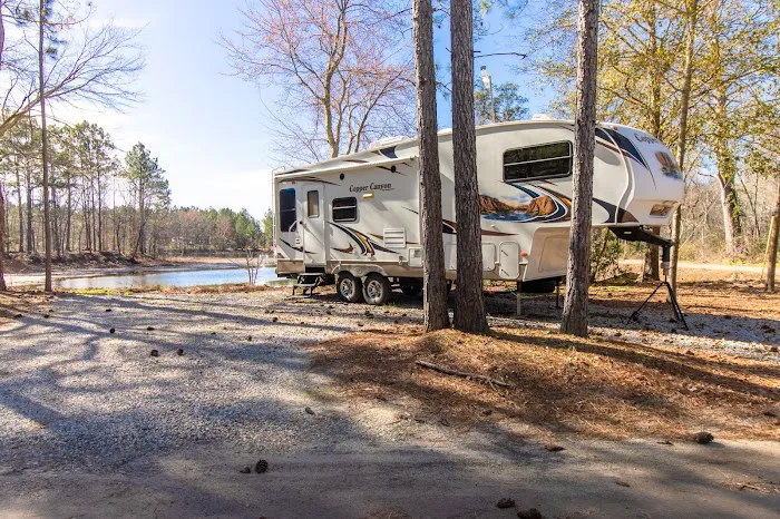 Livin On Wheels RV Park Picture 2