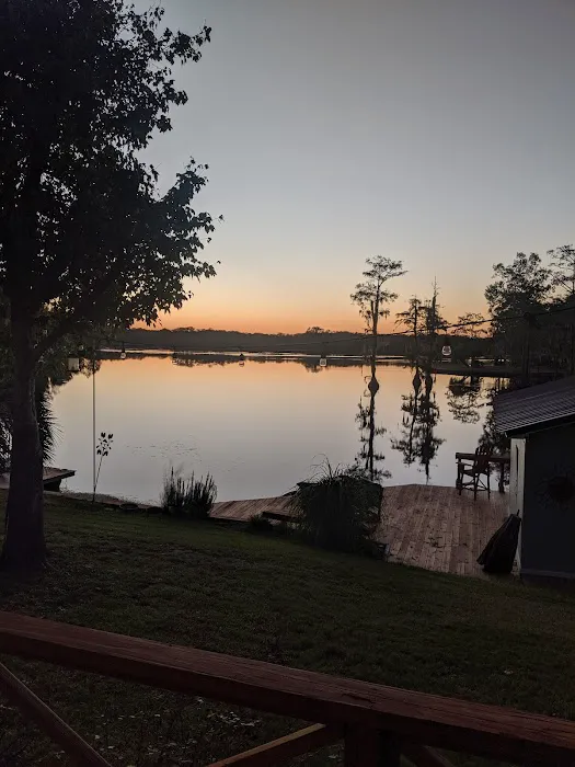 Cypress Lake Mobile Home Park Picture 4