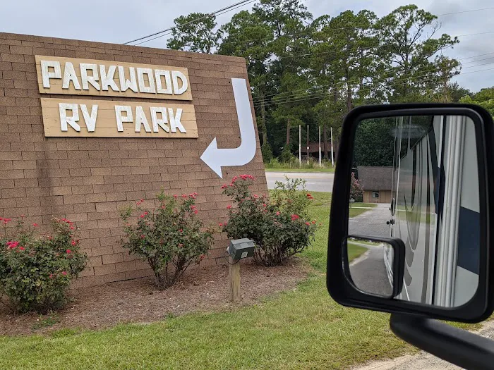 Parkwood Rv Park & Cottages Picture 1