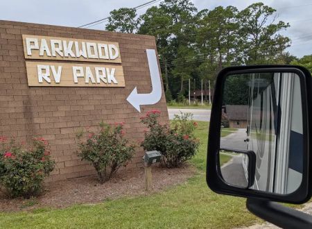 Parkwood Rv Park & Cottages