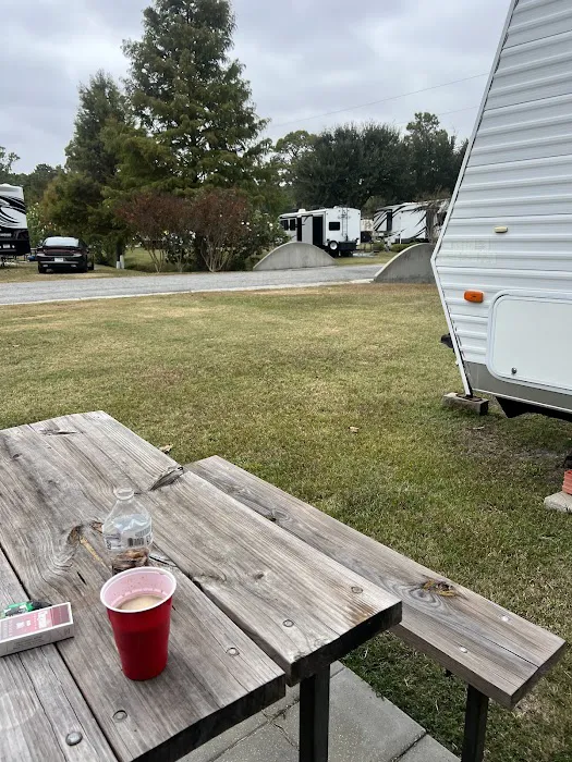 Parkwood Rv Park & Cottages Picture 7