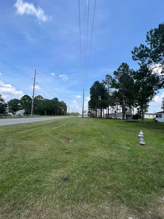 Oakridge Mobile Home Park Picture 3