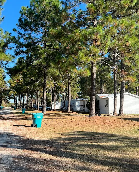 Oakridge Mobile Home Park Picture 2
