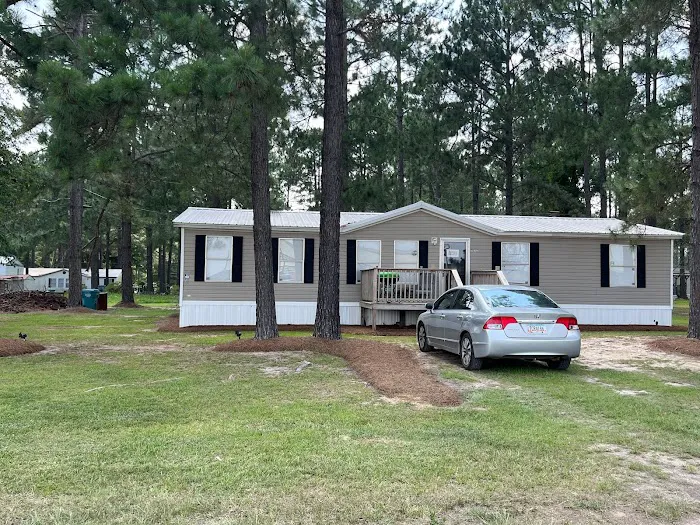 Oakridge Mobile Home Park Picture 4
