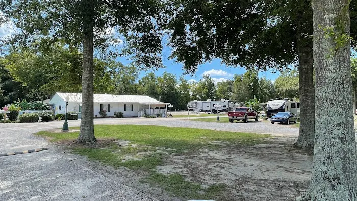 Shallow Creek RV and Mobile Home Park Picture 4