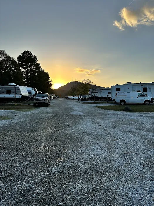 Currahee RV and Campground Picture 9