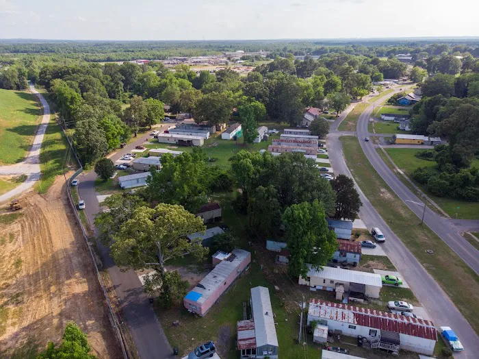 Elm St Mobile Home Community Picture 4
