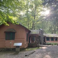 Club Cabin # B, Spence ico
