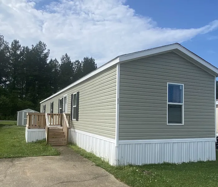 Country Lane Mobile Home Community Picture 1