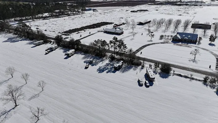Pecans and Pines RV Park Picture 4
