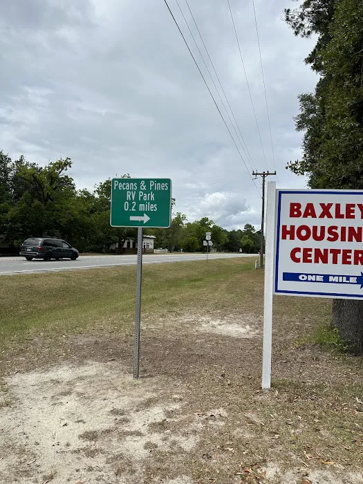 Pecans and Pines RV Park Picture 7