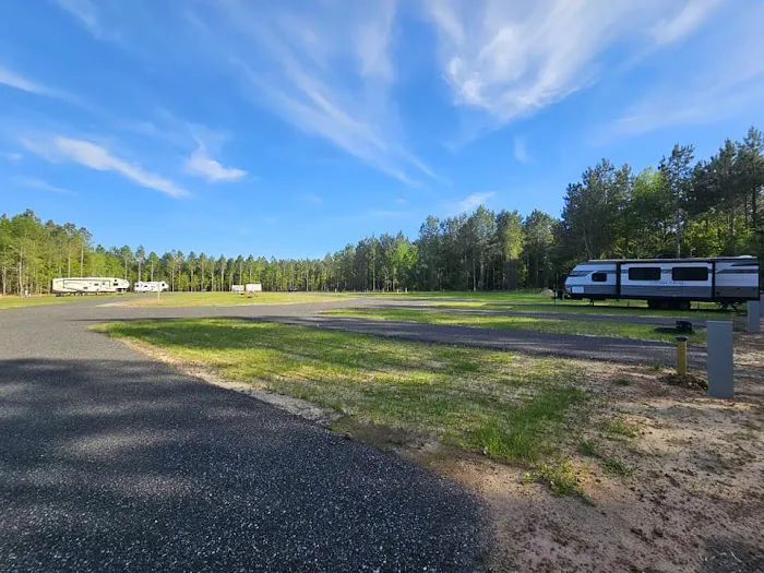 Small Living RV Park Picture 2