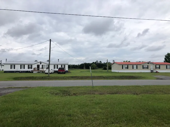Sunshine Acres Mobile Home Community Picture 3