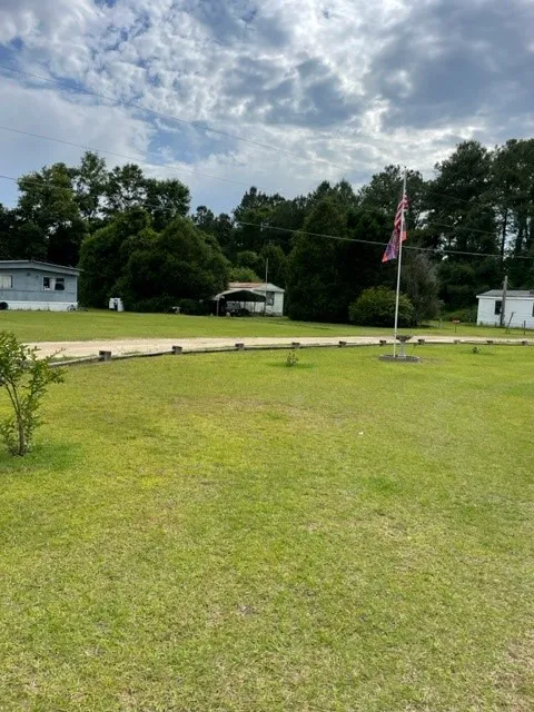 Sunshine Acres Mobile Home Community Picture 5