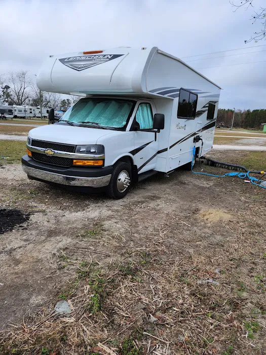 Cecil Bay RV Park Picture 6