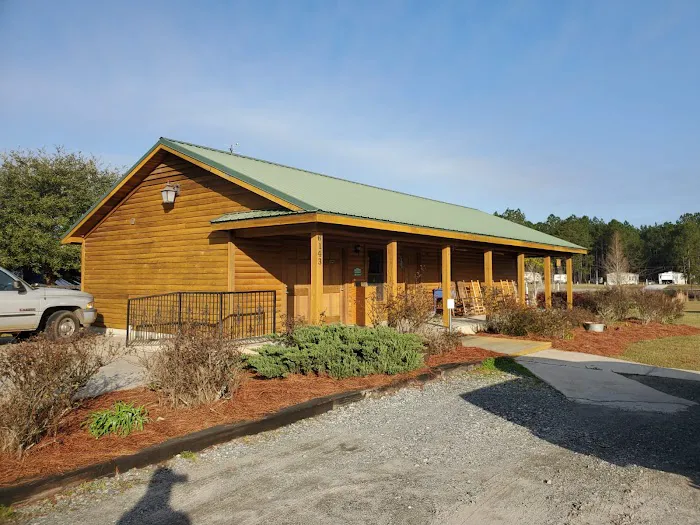 Cain's Creekside RV Park Picture 3
