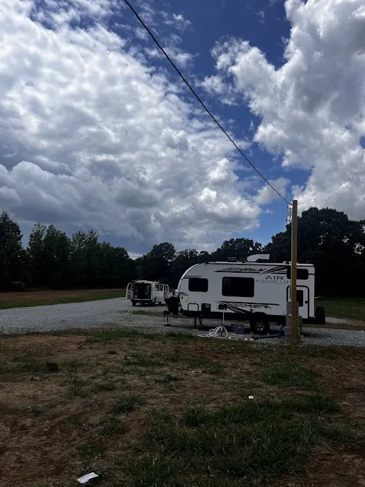 Cliff Creek RV Park Picture 6