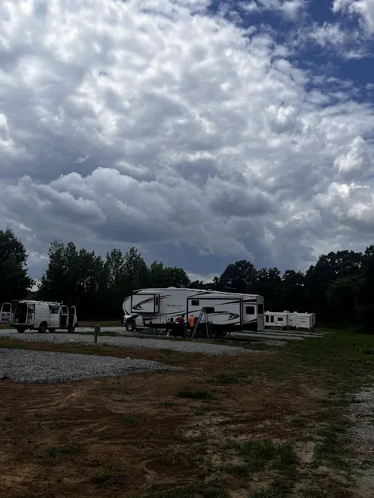 Cliff Creek RV Park Picture 4