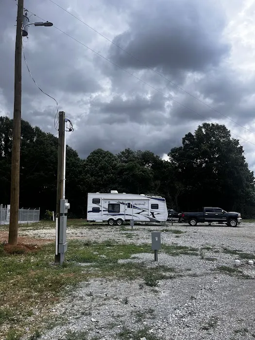 Cliff Creek RV Park Picture 7