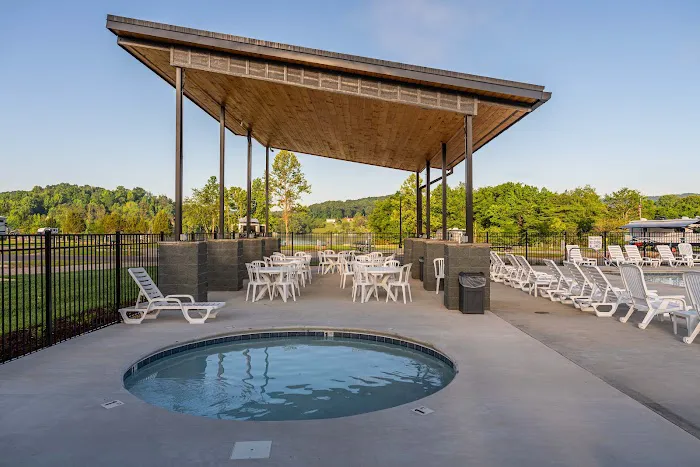 Rockwood Marina & RV Resort Picture 1