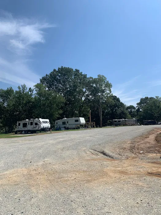 J and H Farms and RV Park Picture 1