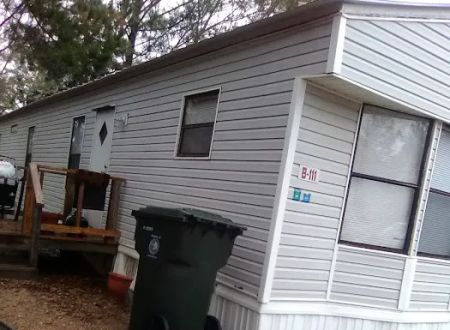 Pointe South Mobile Estates