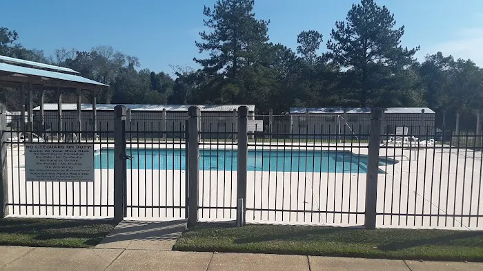 Pointe South Mobile Estates Picture 3