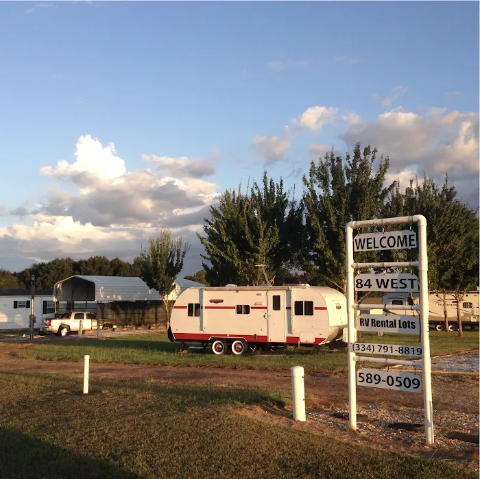 Home 84 west RV Park Picture 2