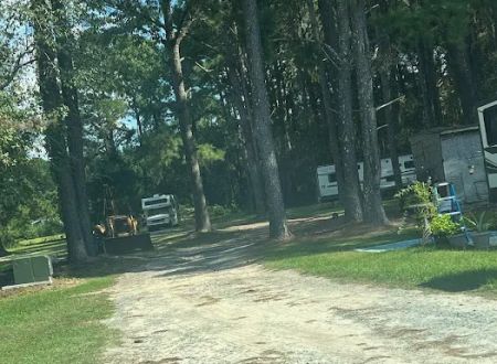 Pondside RV Park