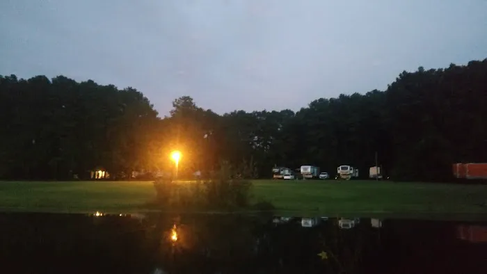 Pondside RV Park Picture 2
