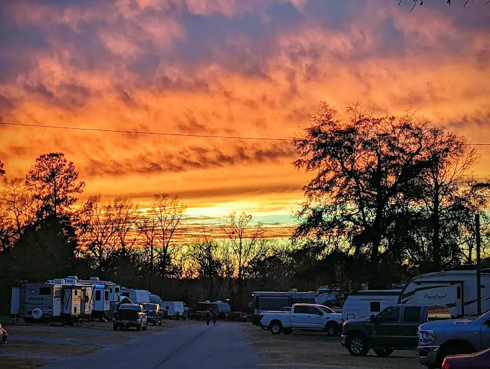 Valdosta Oaks Rv Park Picture 2